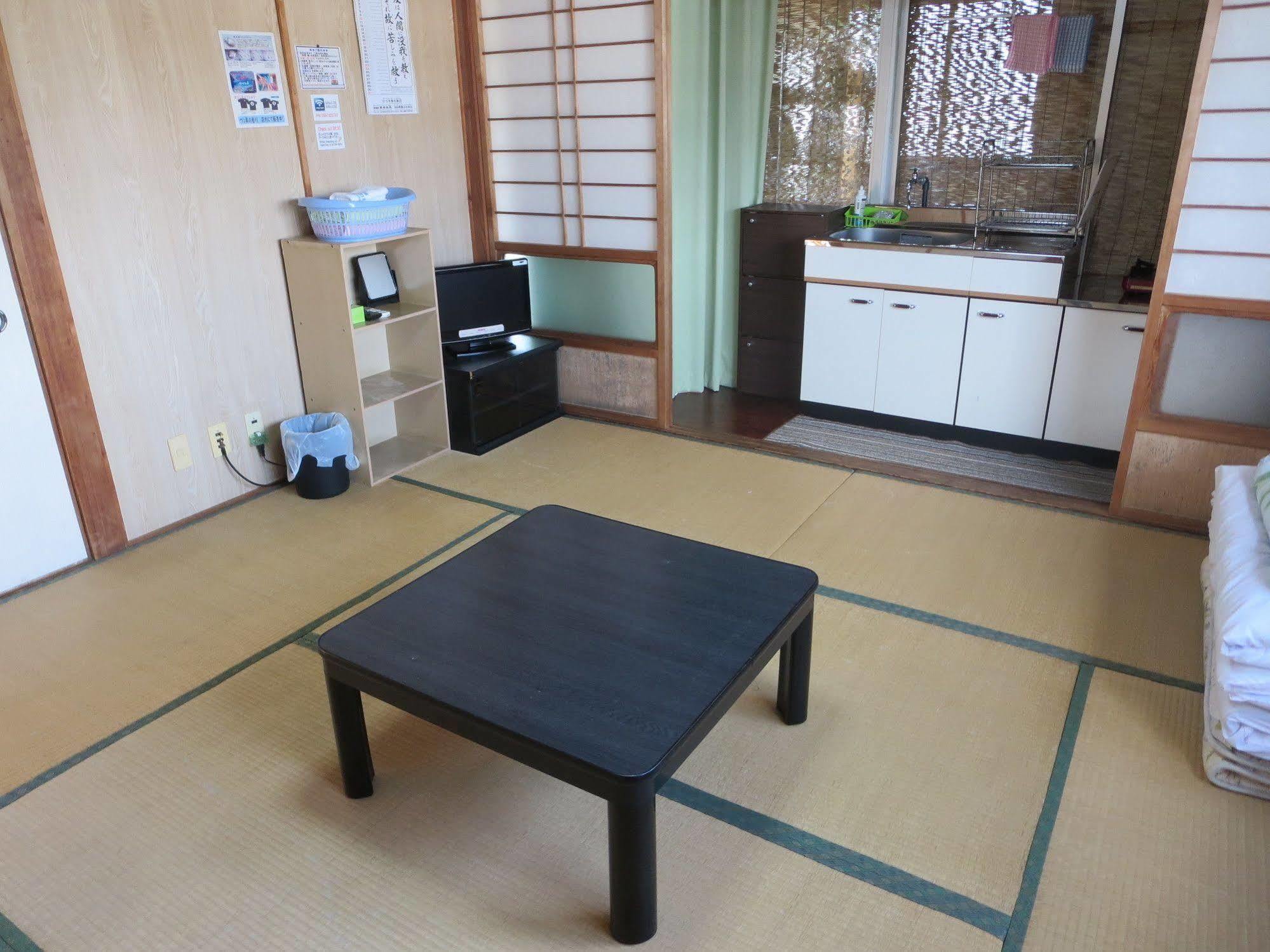 Minshuku Iwakawa Hotel Якушима Екстериор снимка